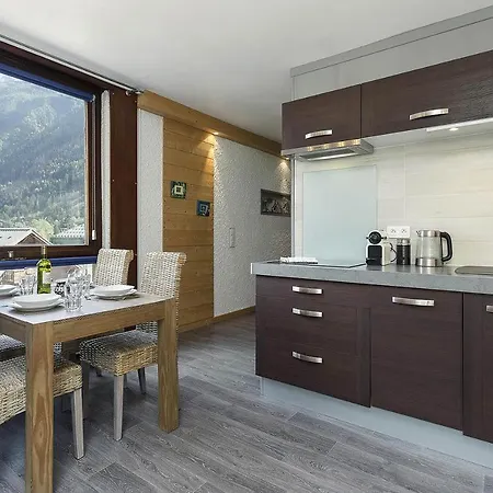 Apartment Beausite, Alpes Agency, Central Chamonix, Sleeps 2-4 霞慕尼