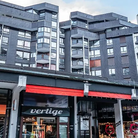 Апартаменты Apartment Beausite, Alpes Agency, Central Chamonix, Sleeps 2-4